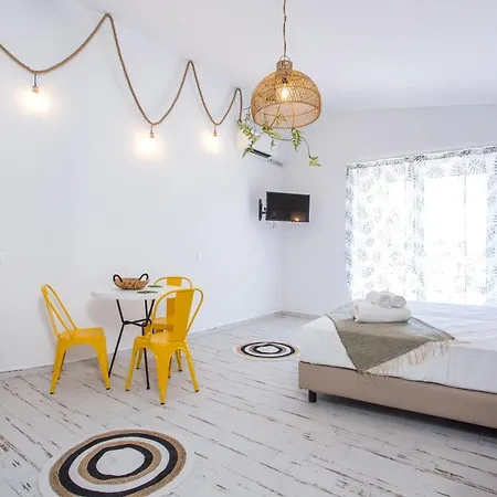 Marini Seaside Ξενοδοχείο με διαμερίσματα Φαληράκι