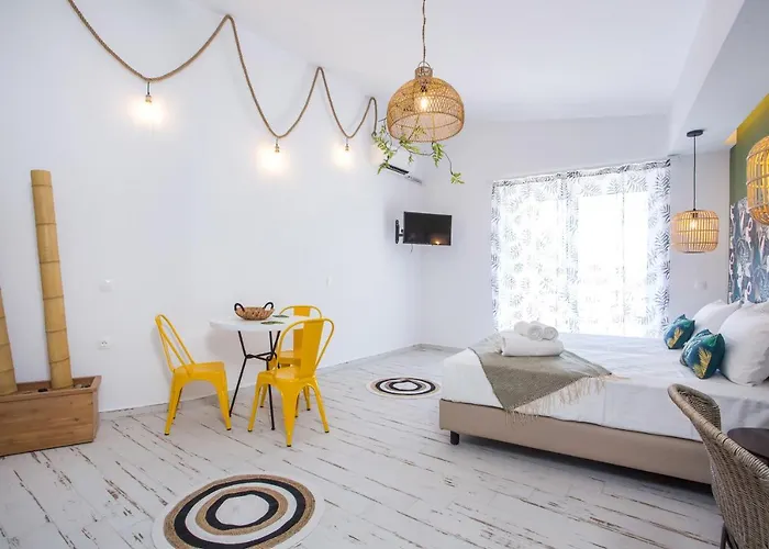 Marini Seaside Ξενοδοχείο με διαμερίσματα Φαληράκι