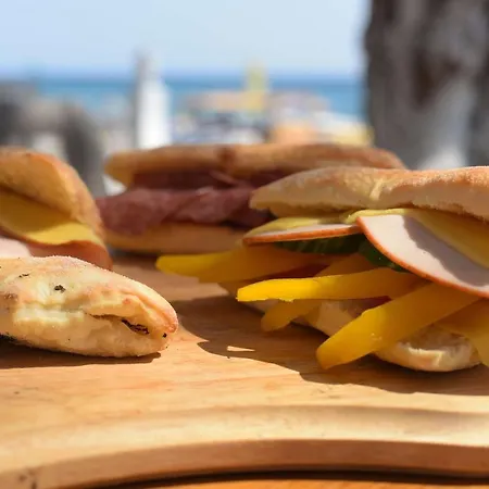 Marini Seaside شقة فندقية