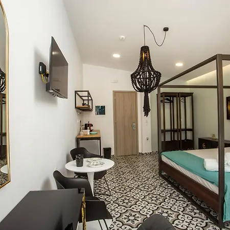 Marini Seaside Aparthotel