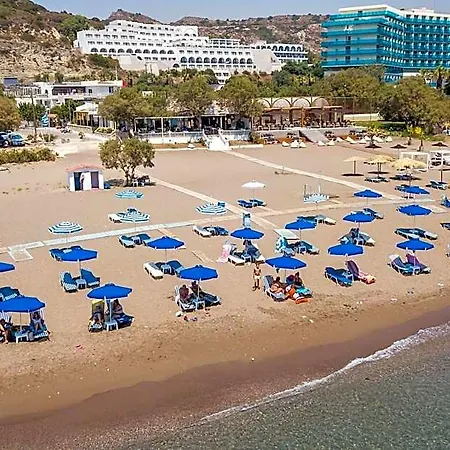 شقة فندقية Marini Seaside 4*
