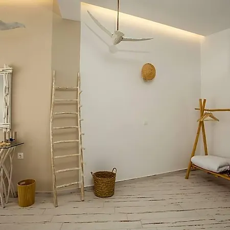 Marini Seaside شقة فندقية 4*