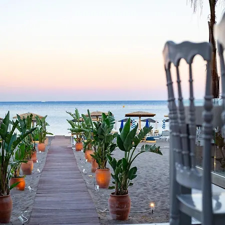 شقة فندقية Marini Seaside 4*