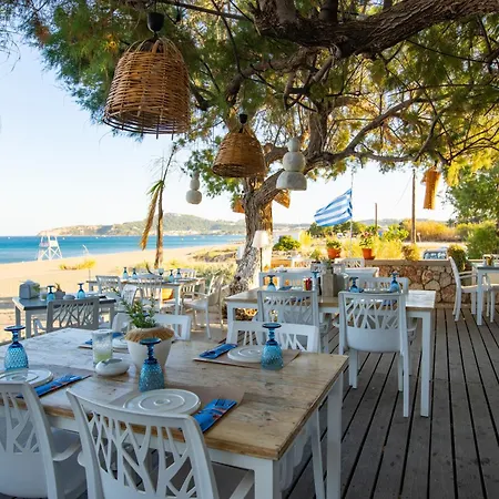 Marini Seaside شقة فندقية فاليراكي