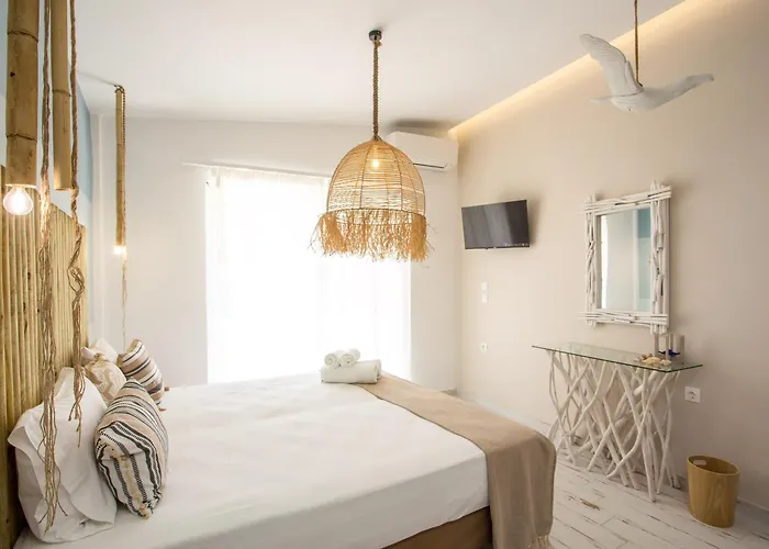 Marini Seaside شقة فندقية فاليراكي