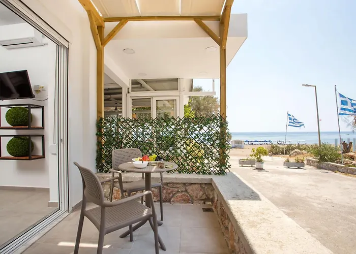 Marini Seaside شقة فندقية 4*