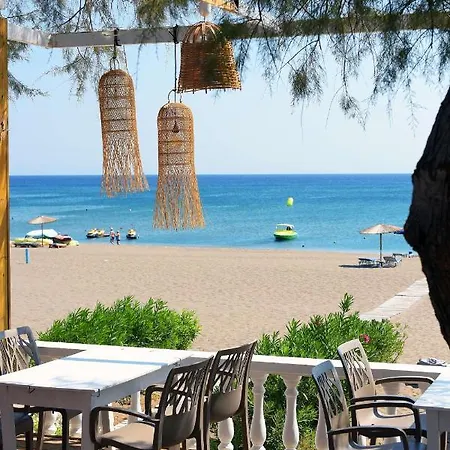 Marini Seaside מלון דירות