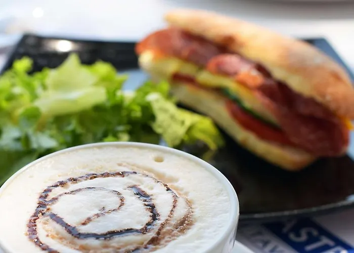 アパートホテル Marini Seaside ファリラキ